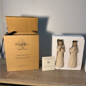 Brand New Willow Tree Sisters by Heart Figurine Set - Cream